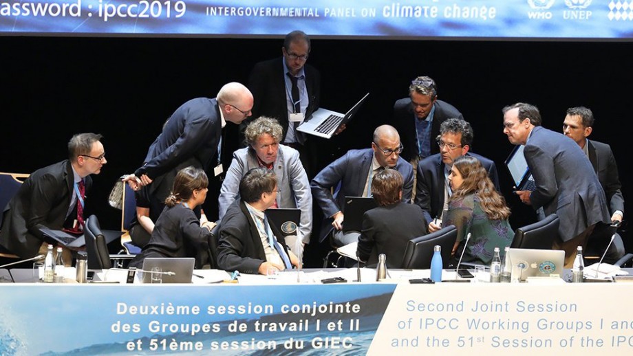 Professor Nerilie Abram (right) coordinating the IPCC Special Report on the Ocean and Frozen Regions in a Changing Climate