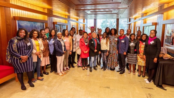 A large group of climate change professionals from Africa