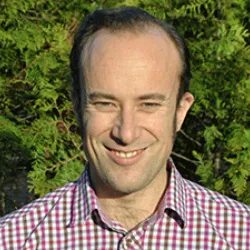 Dr Steven Lade